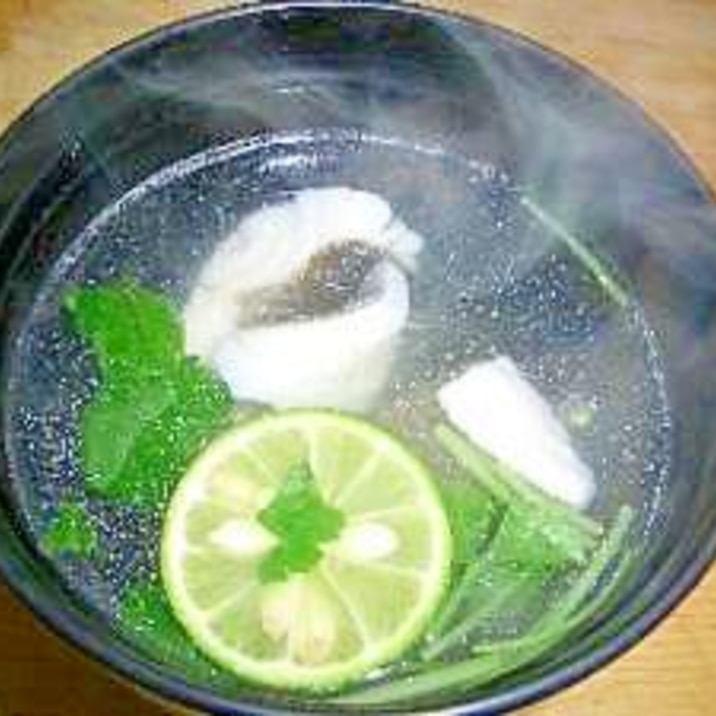 魚のアラで作るお椀の定番!イサキの”潮汁”